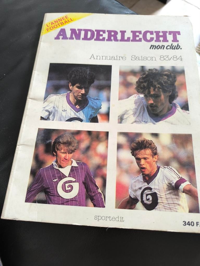 Anderlecht mon club , Annuaire Saison 83-84, Livres, Enlèvement ou Envoi, Utilisé