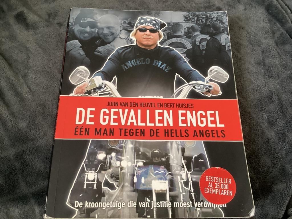 De Gevallen Engel -  één man tegen de Hells Angels, Ophalen of Verzenden