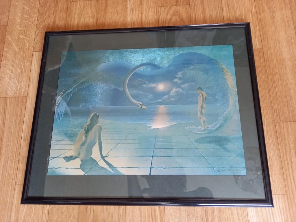 ONDER MOEDERS VLEUGELS, Ophalen of Verzenden, Zo goed als nieuw