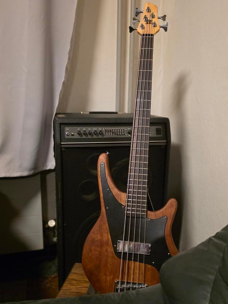 Basgitaar Status Graphite Shark 5., Ophalen