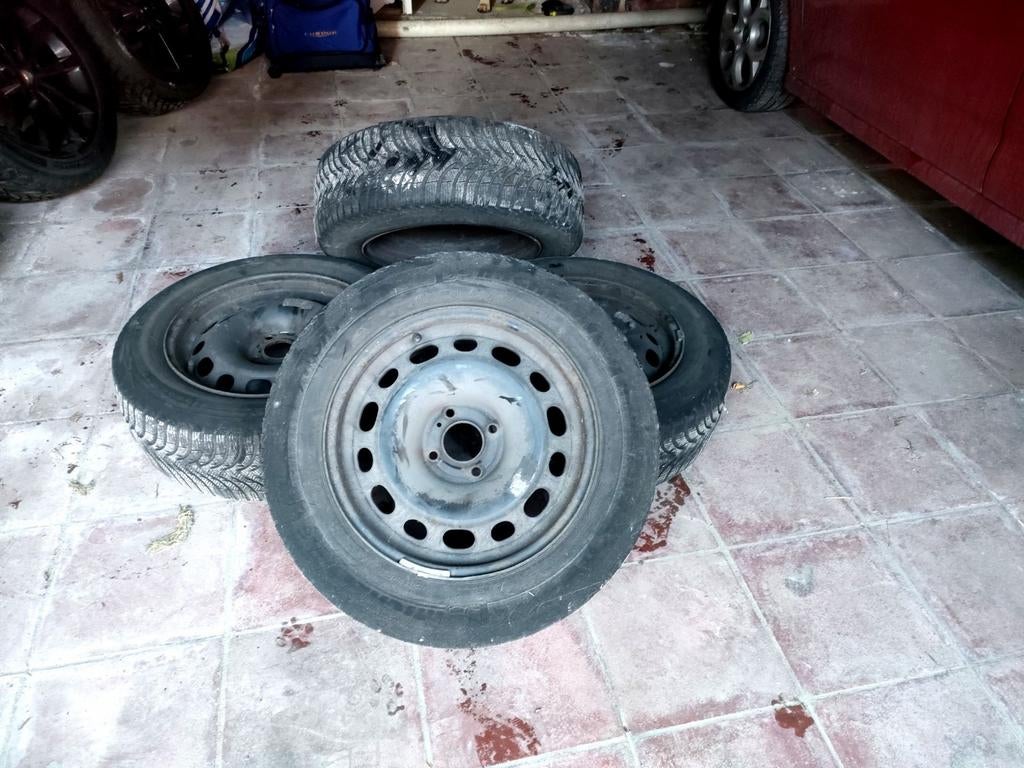 4 Michelin-winterbanden op Peugeot 3008-wielen, Auto-onderdelen, Banden en Velgen, Ophalen, Gebruikt, Winterbanden, Band(en)