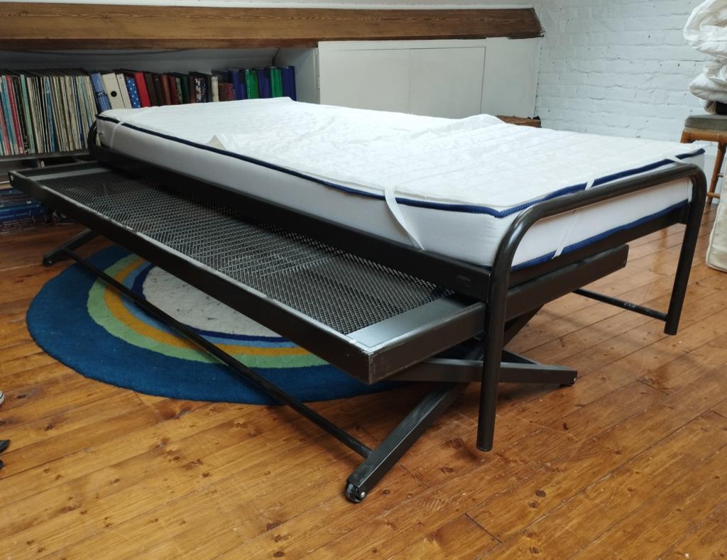 Lit gigogne métallique AUPING, Maison & Meubles, Chambre à coucher | Lits, Utilisé, Une personne, Métal, Noir, Réglable, Enlèvement