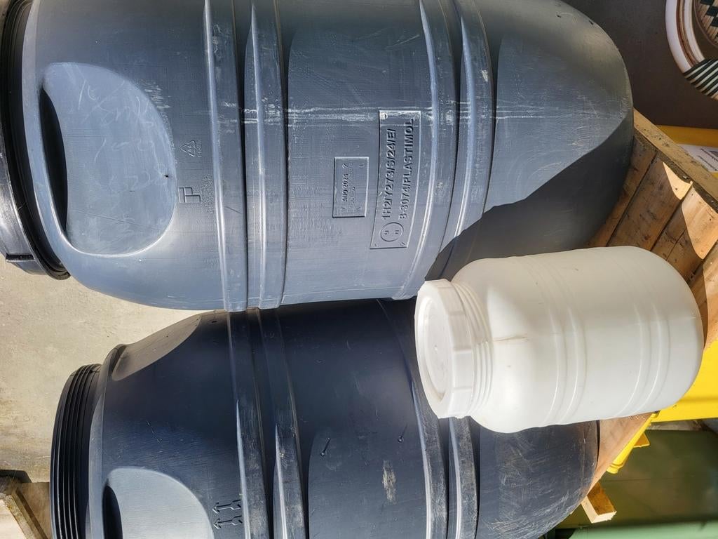 plastiek tonnen met draaideksel, Ophalen