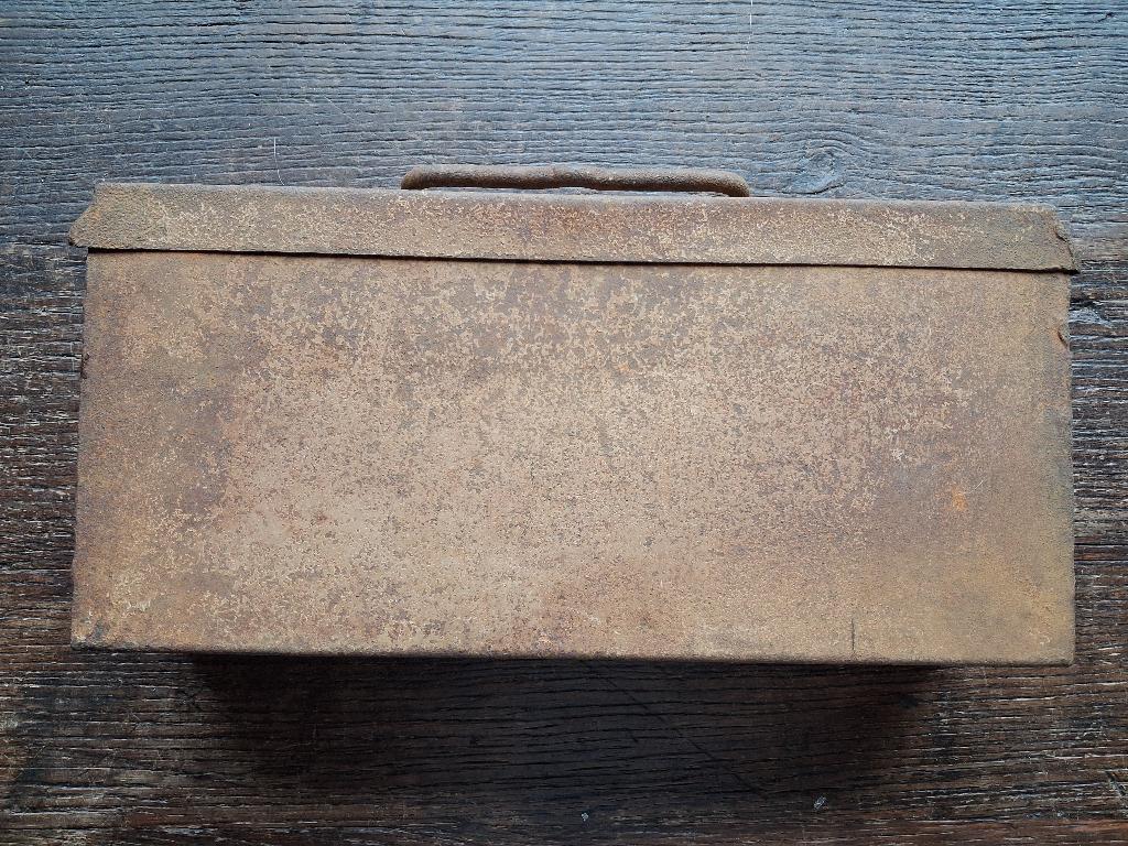 Belle caisse mg allemande ww2 Patronenkasten 41 sable, Enlèvement ou Envoi, Armée de terre, Caisse ou Géocache