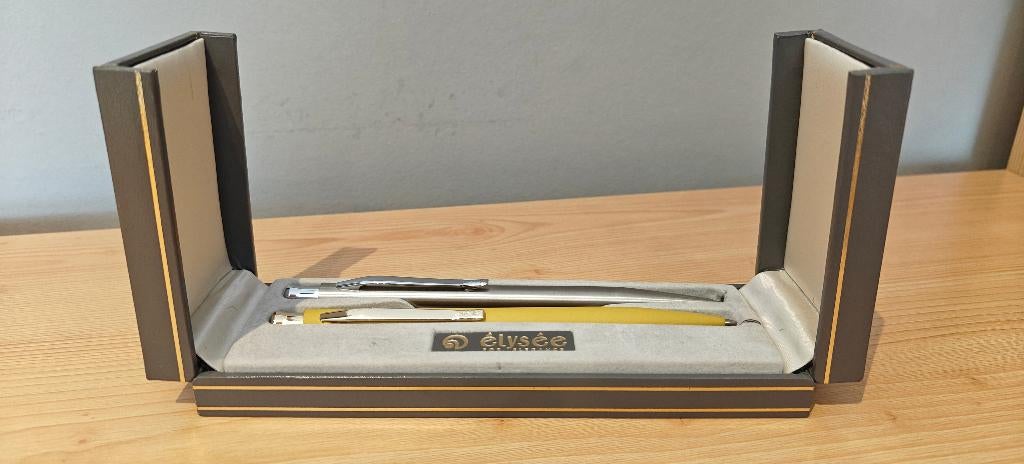 Bic et porte-mine élysée, Enlèvement, Comme neuf