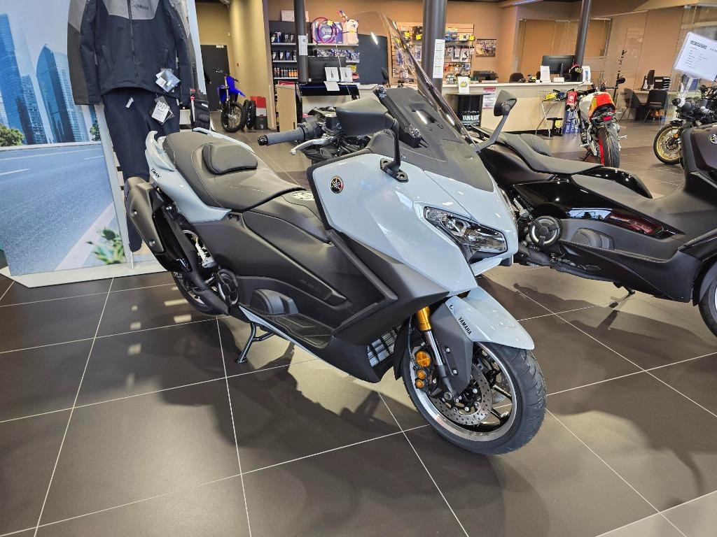 Yamaha TMAX Tech MAX, Motos, Motos | Yamaha, Entreprise, Scooter, 12 à 35 kW, 2 cylindres, Permis Moto A2 minimum, ABS, Régulateur de vitesse