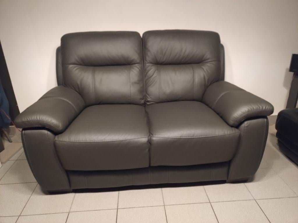 KOOPJE: Mooie Lederen Zetel  2-zit/tweezit- NIEUW!!, Maison & Meubles, Neuf, Moins de 75 cm, Enlèvement, Bois