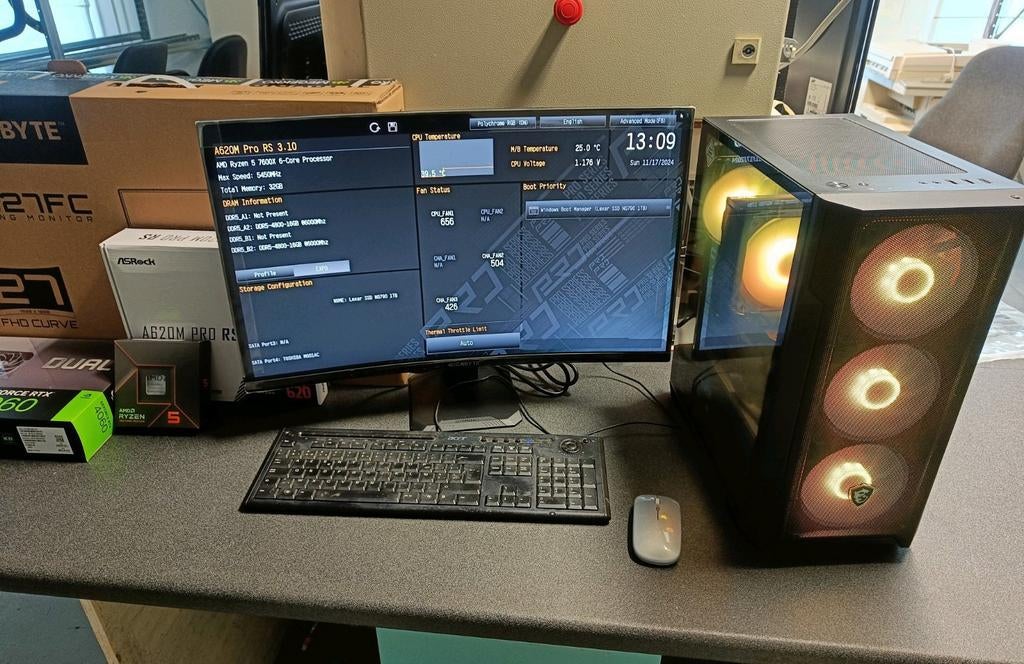 Game PC. New. Warranty. Ryzen5 / RTX4060, Computers en Software, Desktop Pc's, Zo goed als nieuw, SSD, 32 GB, Gaming, Ophalen of Verzenden