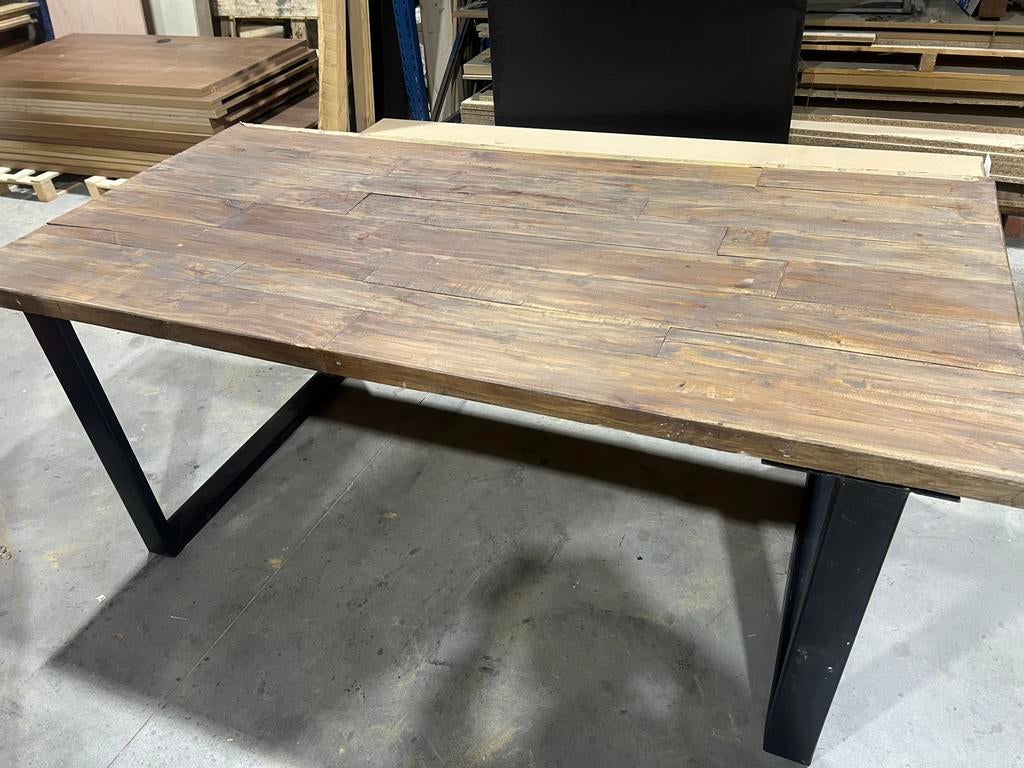 Tafel met ijzeren onderstel, Enlèvement, Utilisé, Cinq personnes ou plus, Rectangulaire