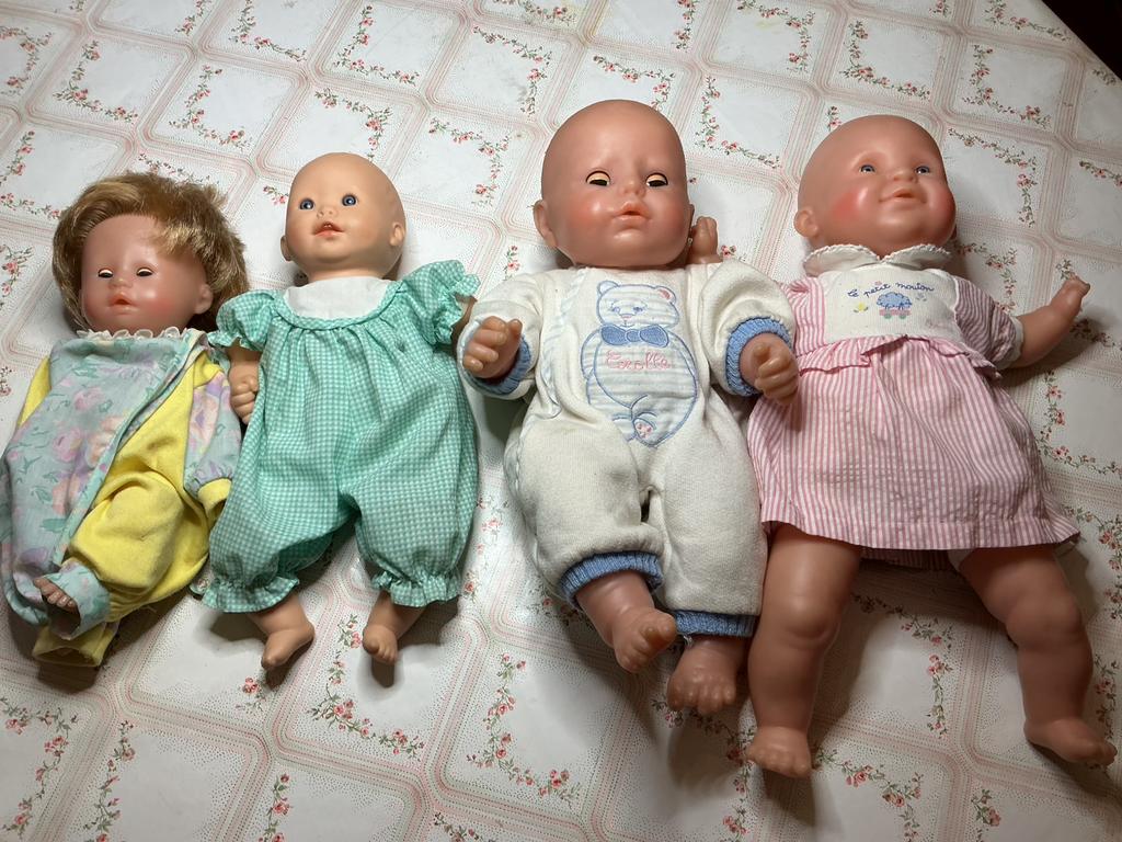 Poupées Corolle d’origine avec leurs vêtements, Enlèvement ou Envoi, Comme neuf, Vêtements