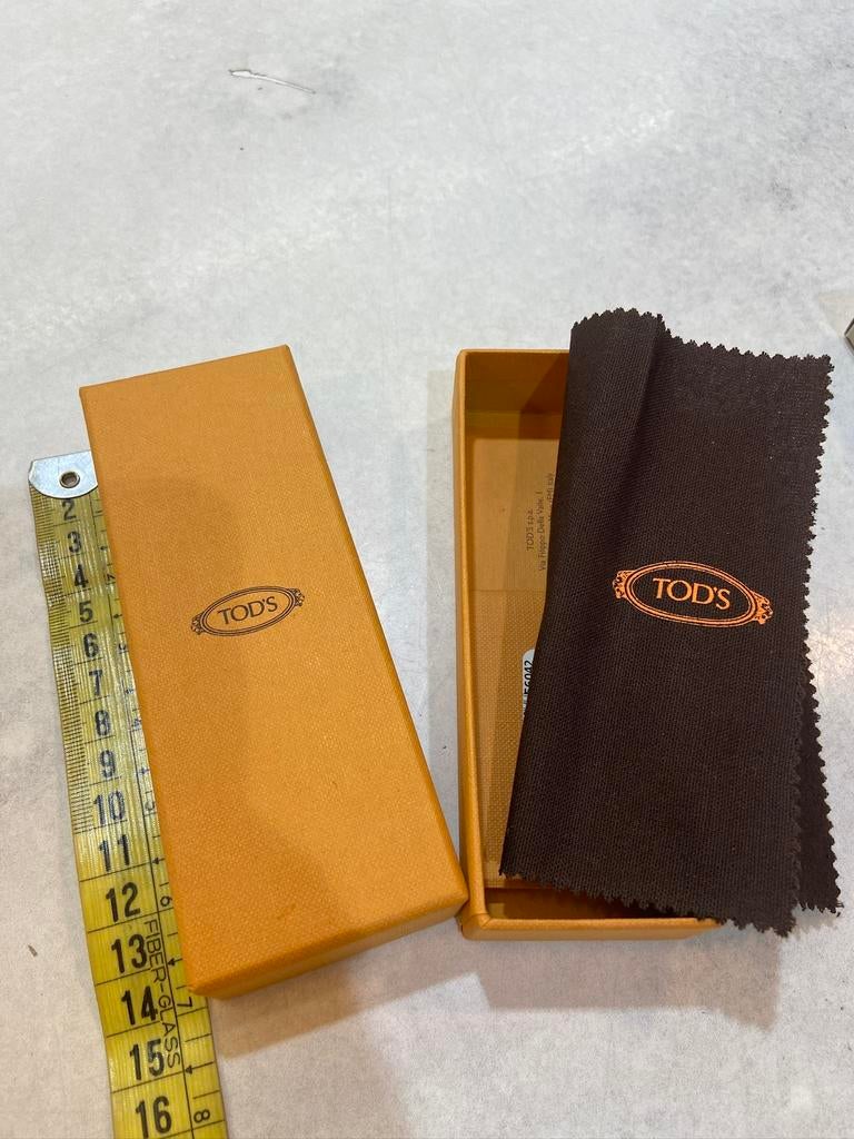 Tod’s doosje 14cm op 5cm met doekje, Ophalen of Verzenden, Zo goed als nieuw, Overige typen