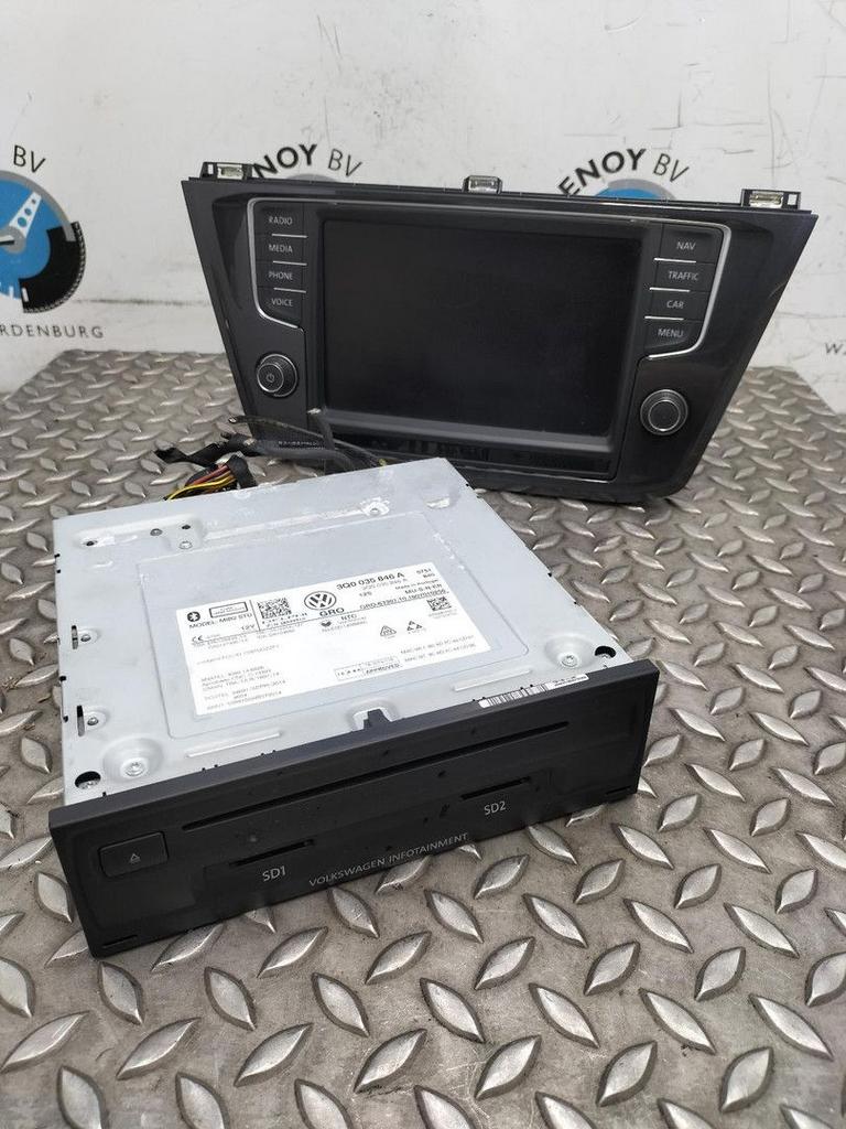 VOLKSWAGEN TIGUAN AD1 2.0 TDI Comfortline BlueM. NAVIGATIE 2, Autos : Pièces & Accessoires, Enlèvement ou Envoi, Utilisé, Stiba membre