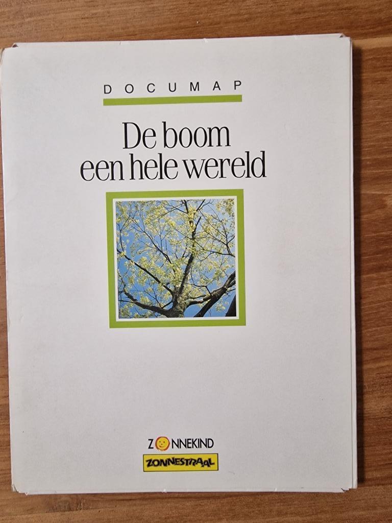 Documap 'De boom een hele wereld', Ophalen of Verzenden