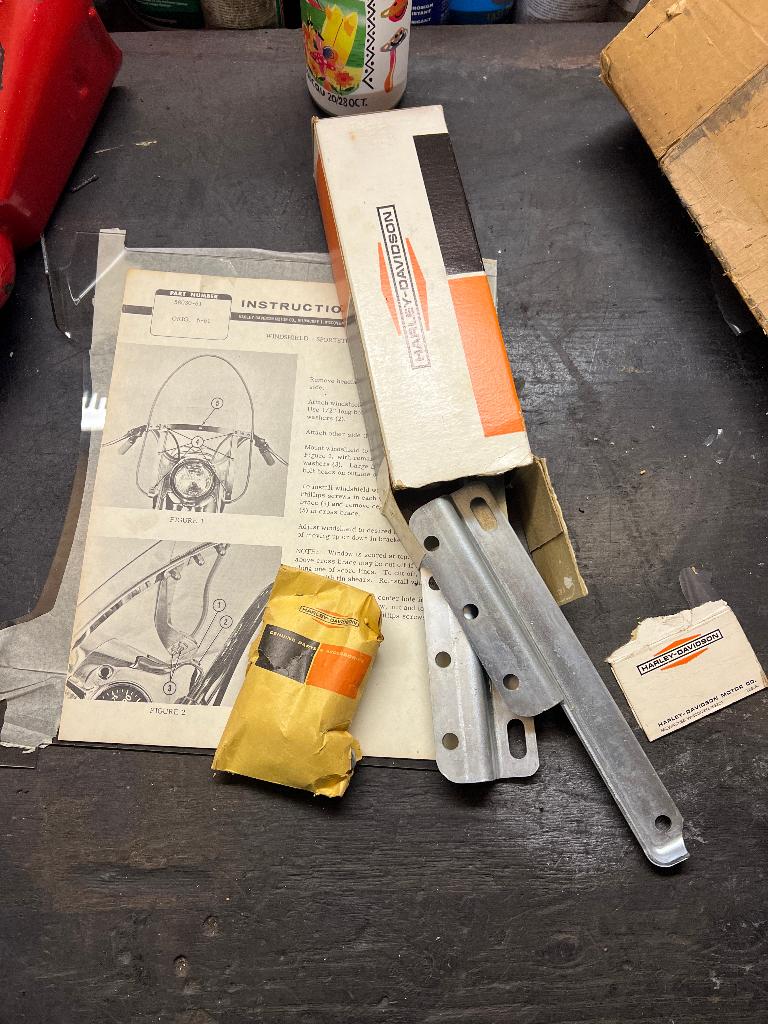 Harley-Davidson NOS Ironhead Sportster Adjustable Windshield, Motos, Enlèvement ou Envoi, Neuf