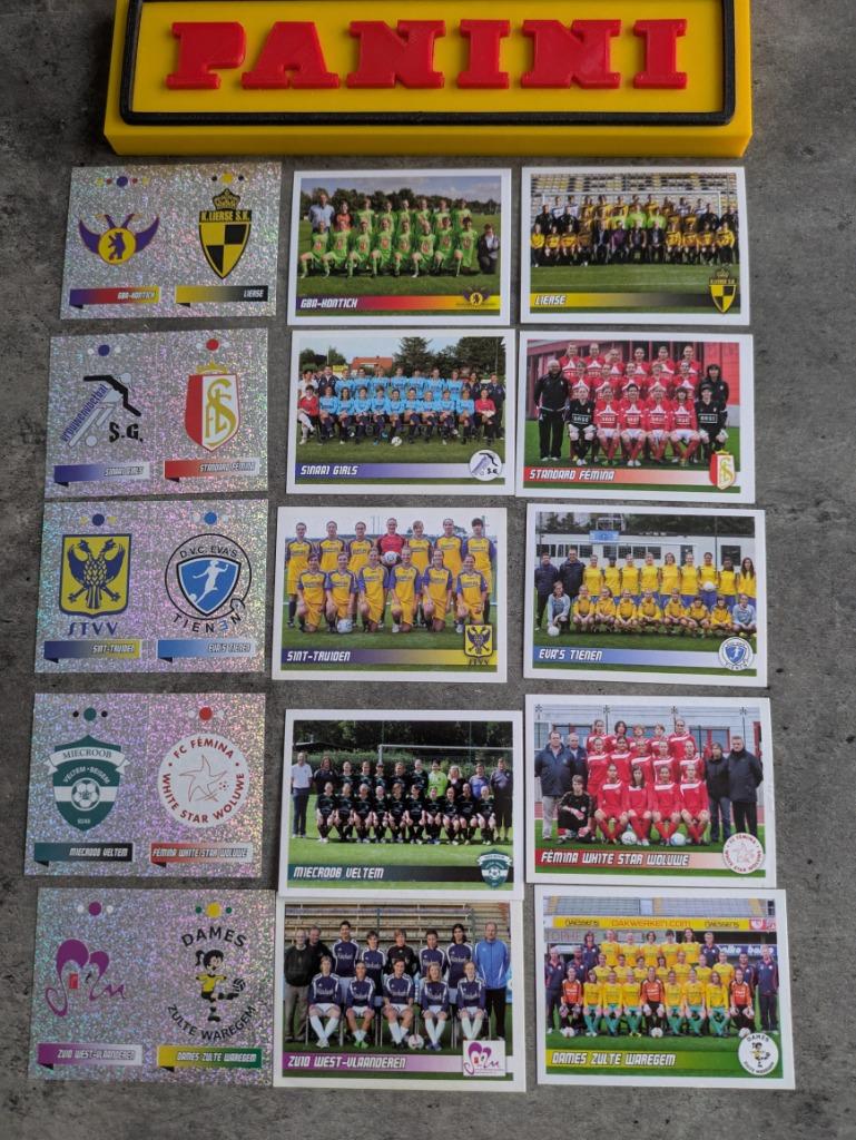 PANINI FOOTBALL 2011 15X STICKERS :   nrs 561 tem 584, Verzenden, Nieuw