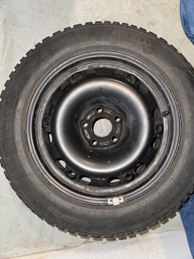 Roue complète acier + pneu hiver 185/60 R15, 15 pouces, Pneus et Jantes, Pneus hiver, Véhicule de tourisme