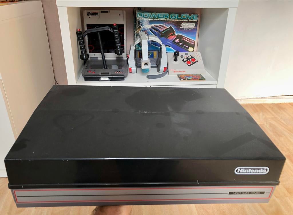 Boite de rangement Nintendo 1986, Consoles de jeu & Jeux vidéo, Envoi, Comme neuf