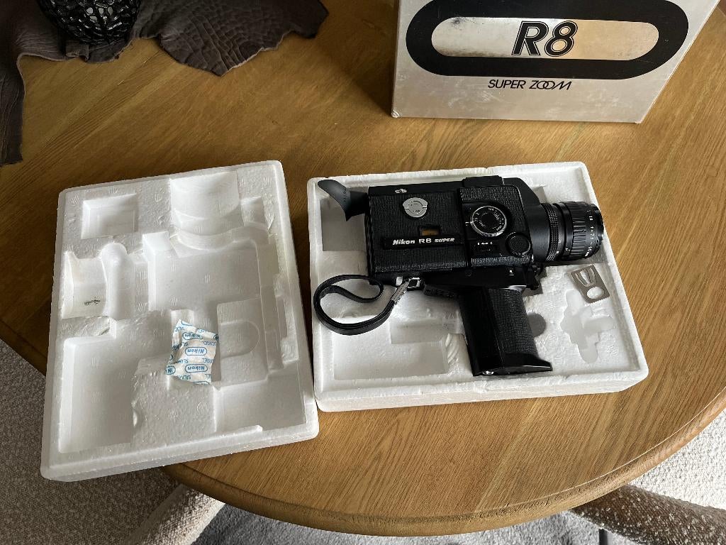 Super appareil photo Nikon R8, Enlèvement, 8 mm, Caméra