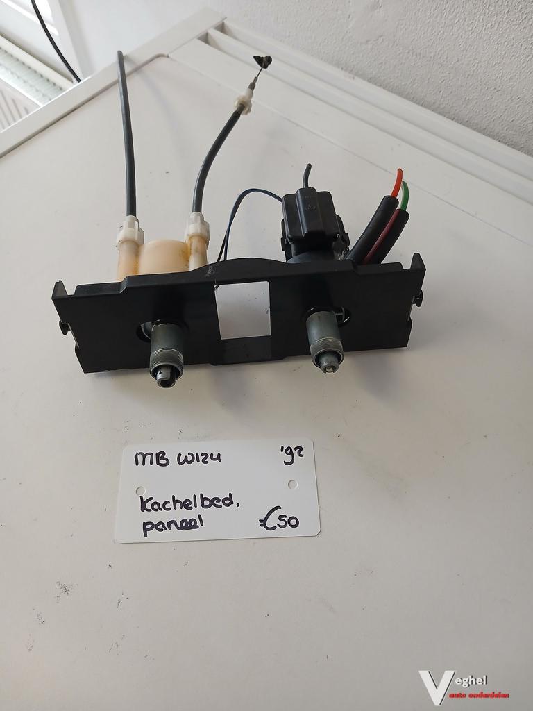 MB W124 Kachelbedieningspaneel '92, Auto-onderdelen, Gebruikt, -, -, Ophalen of Verzenden