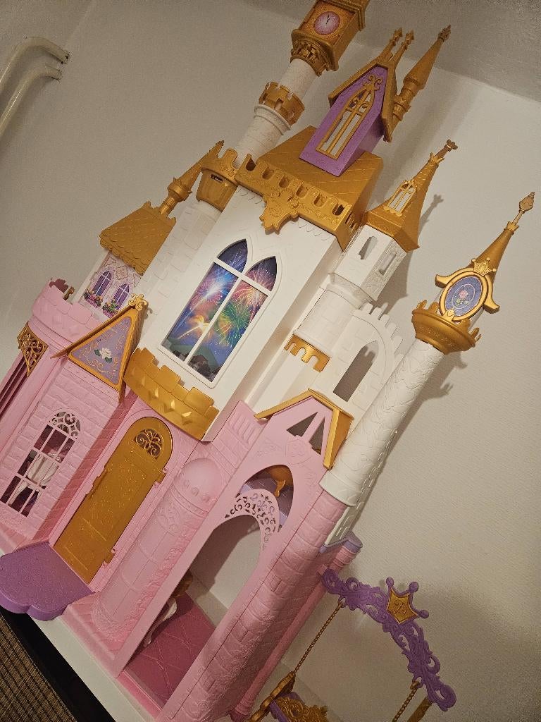 Chateau royal disney, Enlèvement, Comme neuf