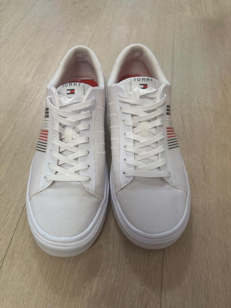 Chaussures, Enlèvement ou Envoi, Tommy Hilfiger, Comme neuf, Blanc