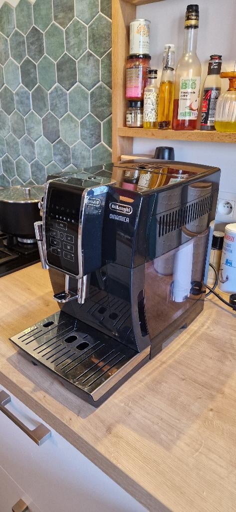 Delonghi Dinamica Machine à café grain, Machine à espresso, Réservoir d'eau amovible, Café en grains, Enlèvement