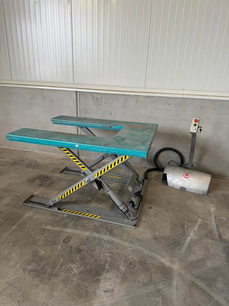 Ameise U schaarlift 1000KG, Ophalen