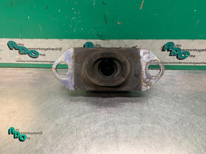 Versnellingsbak Steun van een Renault Clio (Clio 3 06-), Gebruikt, -, Renault, -