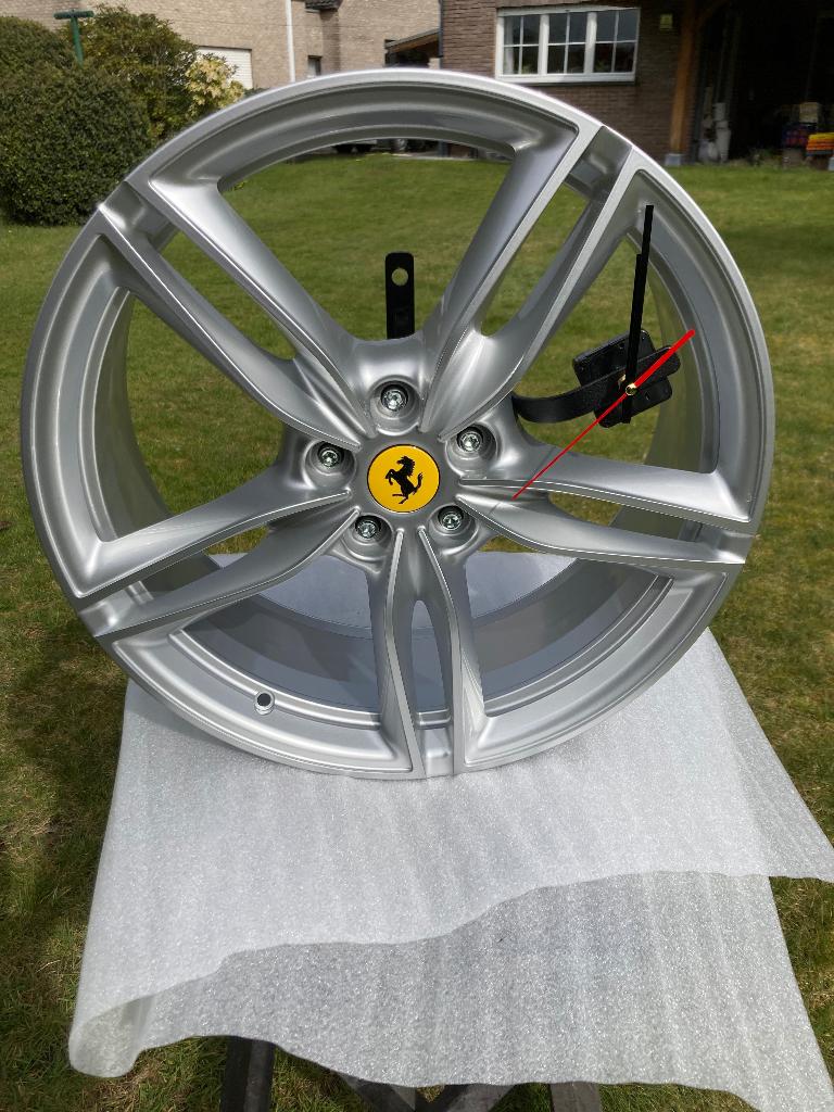 Originele Ferrari velg Mancave, Auto-onderdelen, Banden en Velgen, Ophalen, Velg(en), 275 mm, All Season