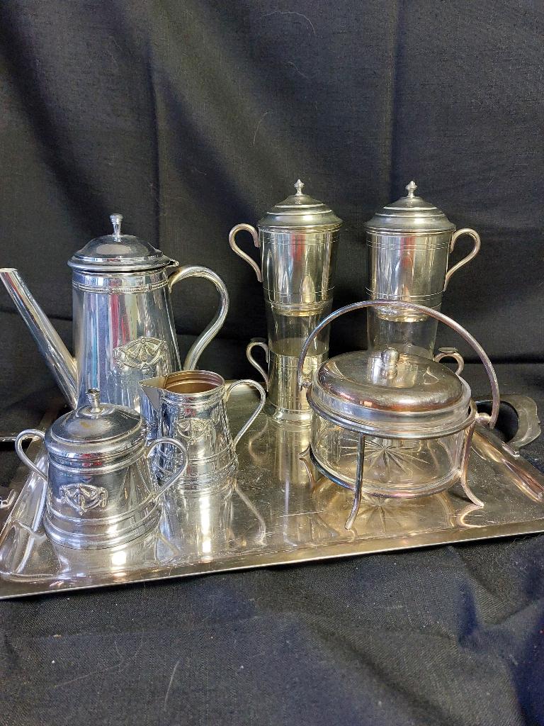 ELEGANT ET RAFFINE ENSEMBLE METAL ARGENTE WISKEMANN, Enlèvement ou Envoi