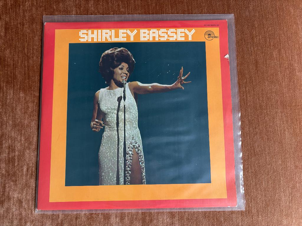 Shirley Bassey, Shirley Bassey, double LP, Ophalen, 1960 tot 1980, Gebruikt, 12 inch