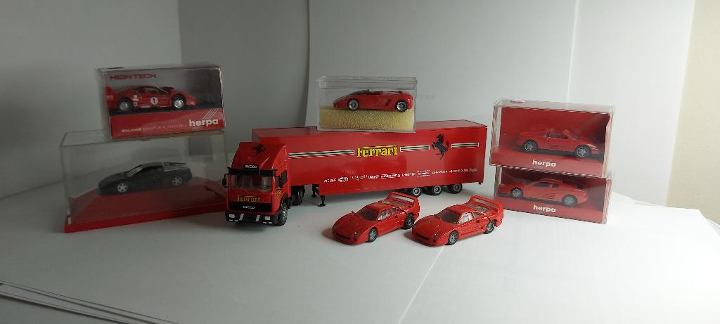 HO Lot Ferrari!s, Hobby en Vrije tijd, Ophalen of Verzenden, Gebruikt, Brug, Tunnel of Gebouw, Analoog