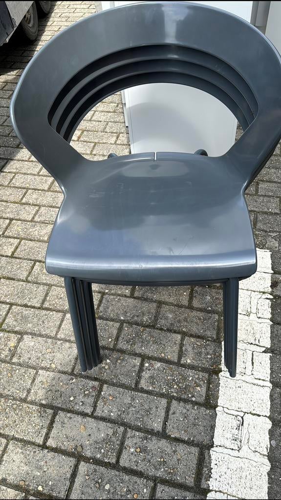 Chaises, Enlèvement, Comme neuf