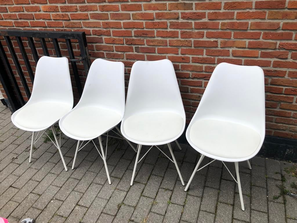 Lot de 4 chaisses blanche, Synthétique, Enlèvement, Utilisé, Blanc