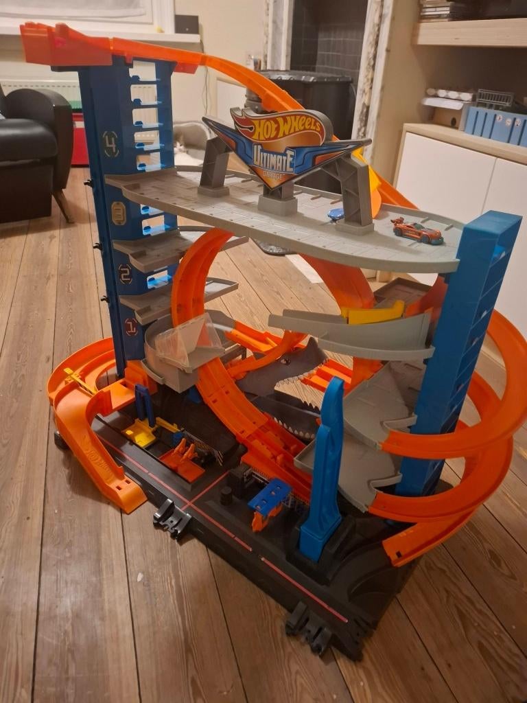 Hot wheels  Garage baan met looping City Ultimate playset, Enfants & Bébés, Jouets | Circuits, Comme neuf, Enlèvement, Circuit