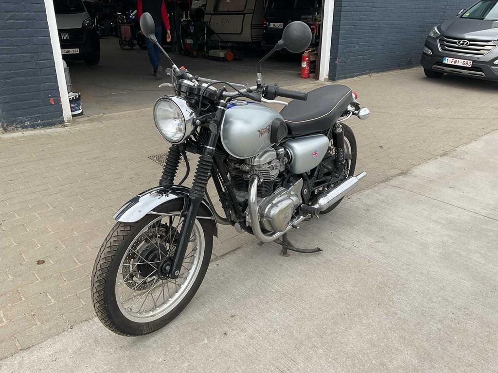 Kawasaki W600, Motoren, Bedrijf, Overig