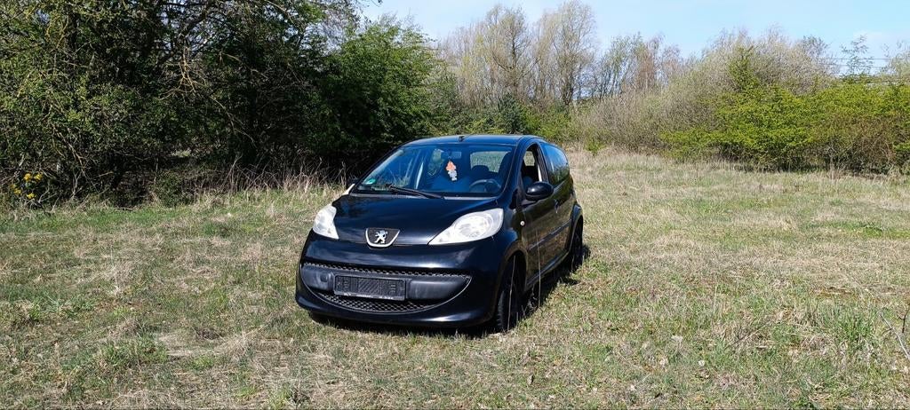 1.0 benzine 2008 zo meenemen! 220.000km, Auto's, Stof, Geel, Handgeschakeld, 5 deurs