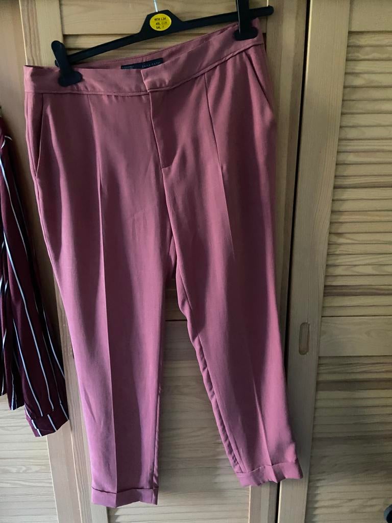 Pantalon Neuf, Enlèvement, Comme neuf