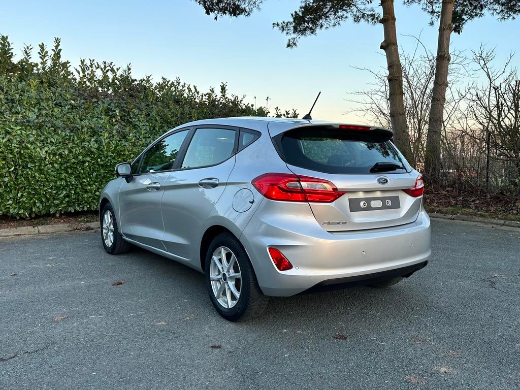 Ford Fiesta 1.1 Benzine 2018 €6b 128.000km Airco scherm CarP, Auto's, Voorwielaandrijving, Stof, Euro 6, USB