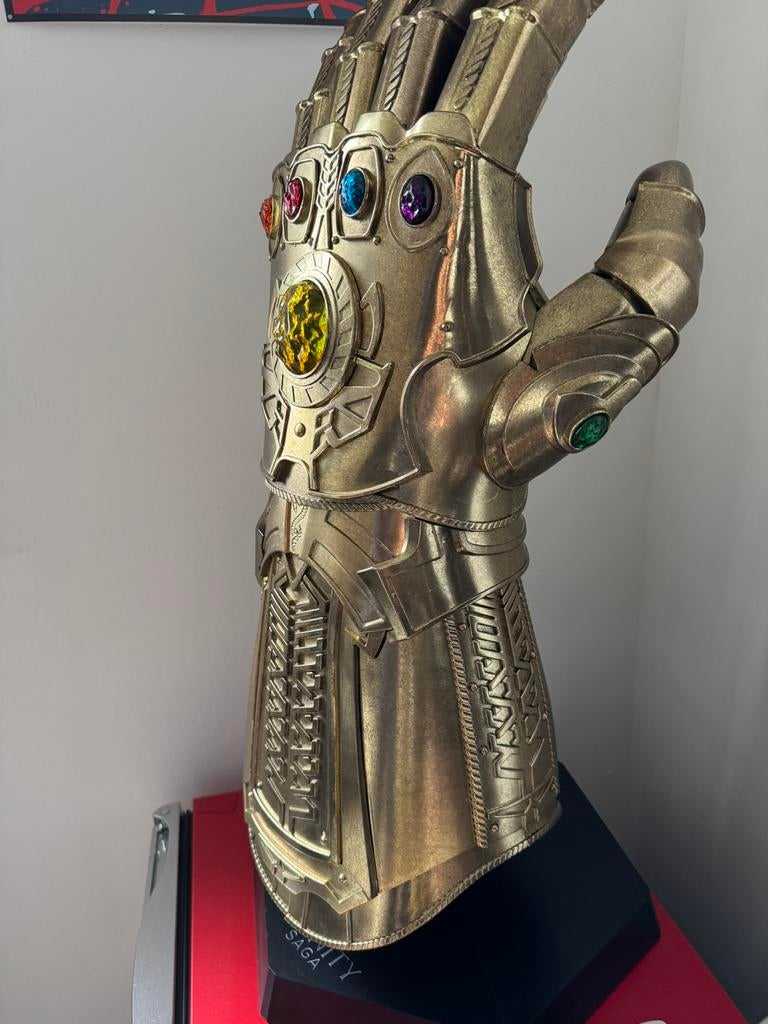 Gant de thanos altaya, Hobby en Vrije tijd, Kostuums, Theaterbenodigdheden en LARP, Ophalen, Zo goed als nieuw