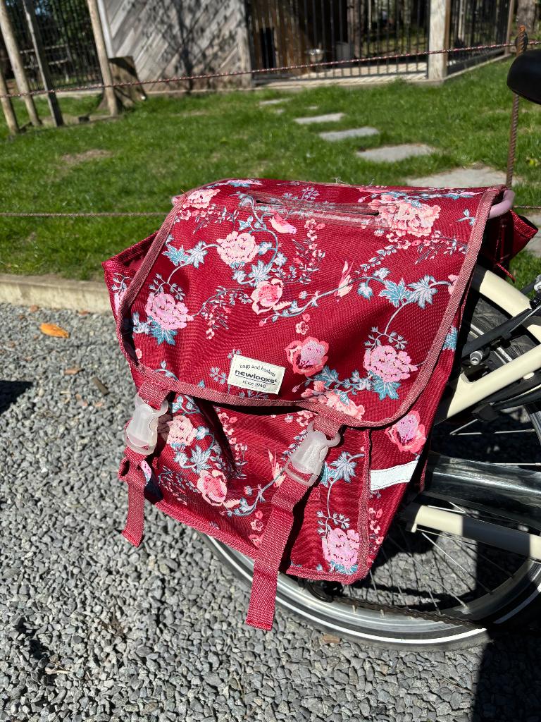Fietstas meisjesfiets, Fietsen en Brommers, Fietsaccessoires | Fietstassen, Ophalen of Verzenden, Gebruikt, Newlooxs