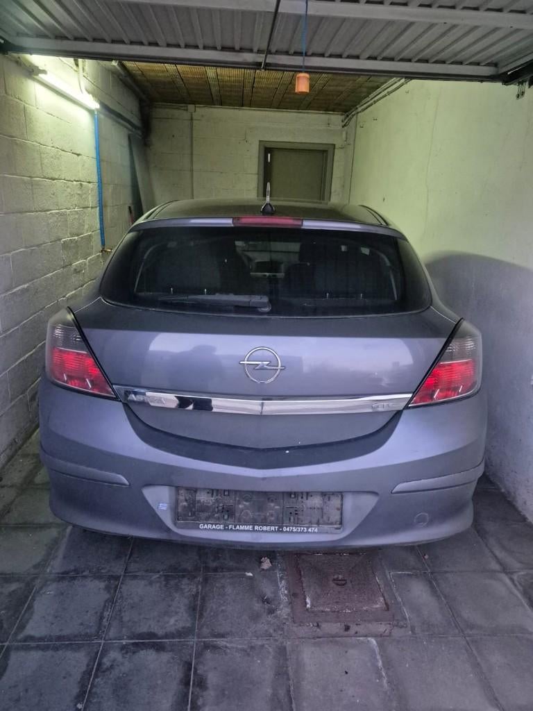 Opel Astra à vendre, Autos, Opel, Argent ou Gris, Achat, Particulier, 74 kW