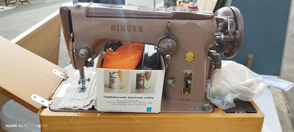 Machine à coudre Singer Vintage 1959