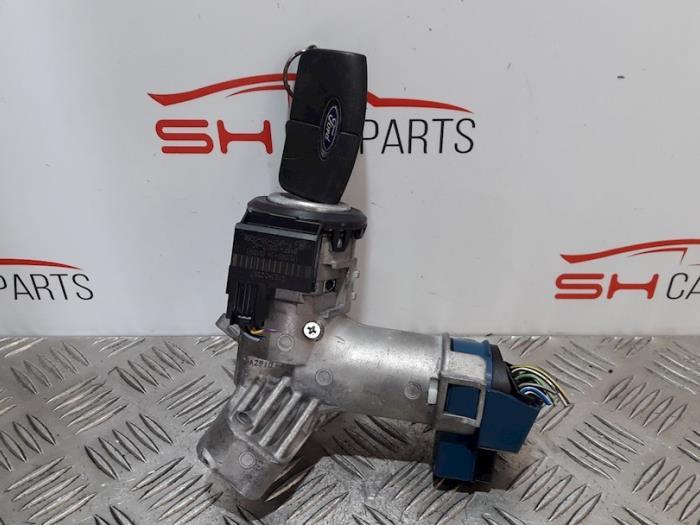 Serrure de contact + clé d'un Ford Fiesta, Autos : Pièces & Accessoires, -, 3 mois de garantie, -, -
