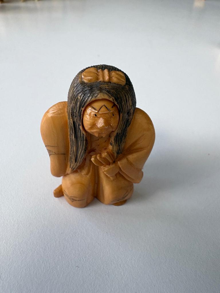Netsuke vrouw met verschillende gezichten, Ophalen of Verzenden