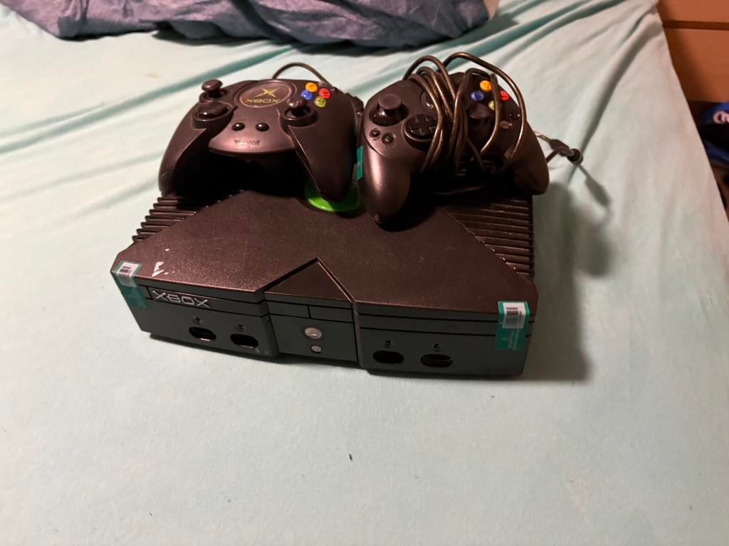 Mooie xbox clasic te koop, Games en Spelcomputers, Spelcomputers | Xbox Original, Ophalen, Gebruikt, Met 2 controllers