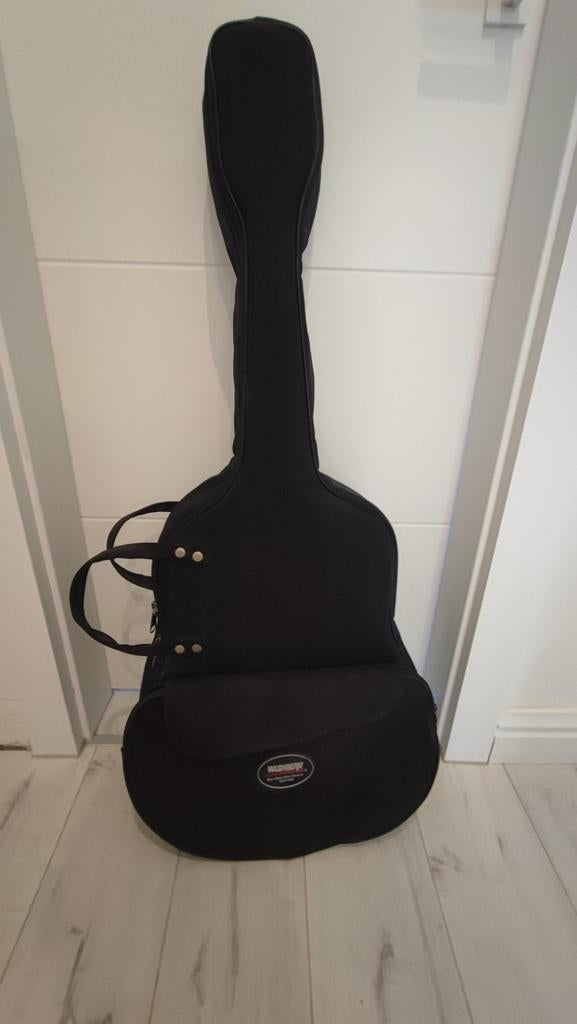 Yamaha f 210, Muziek en Instrumenten, Ophalen