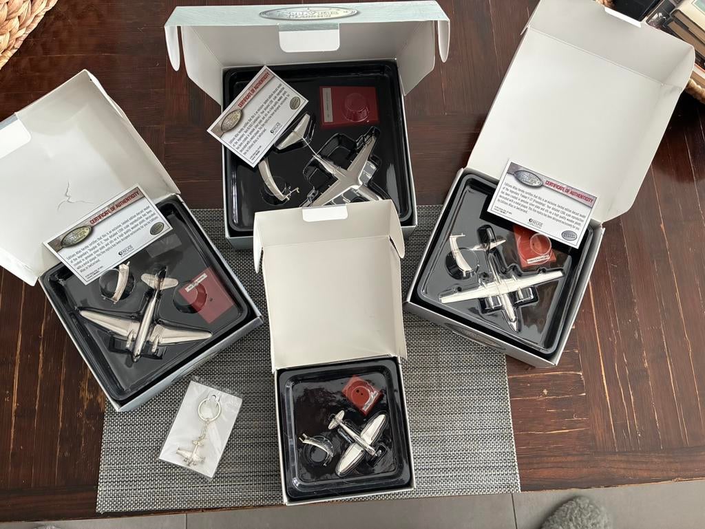 collection avion silver classics éditions atlas, 1:200 of kleiner, Zo goed als nieuw, Vliegtuig, Ophalen