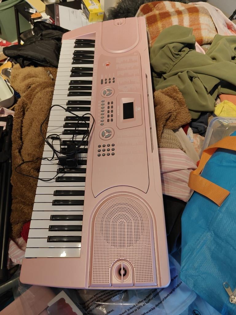 Keyboard roze te koop met eventueel staander en statief, Musique & Instruments, Claviers, Comme neuf, Enlèvement