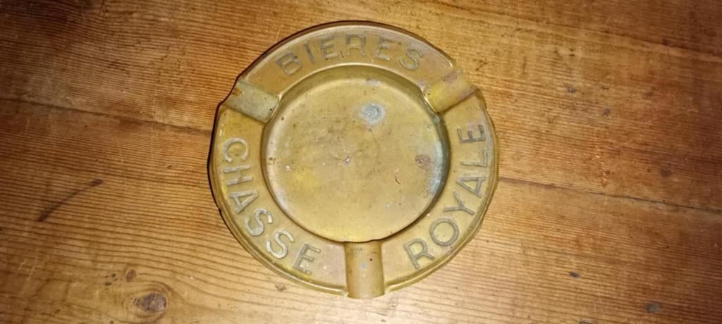 Brasserie bière ancien cendrier Chasse Royale, Enlèvement ou Envoi, Utilisé, Panneau, Plaque ou Plaquette publicitaire, Autres marques